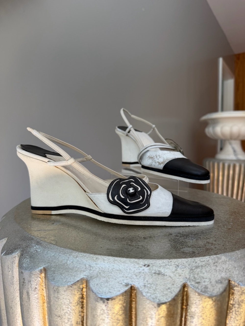CHANEL - Two-Tone Slingback Wedges w/ Camellia Detail – Size 38.5 - Picture 4 of 15